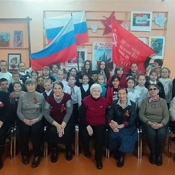 Торжественная церемония передачи копии Знамени Победы в ДДЮТ мкр. Жданковский 